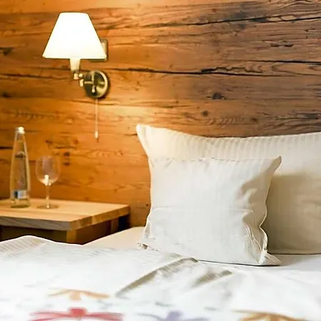 Wirt Z' Hotell *